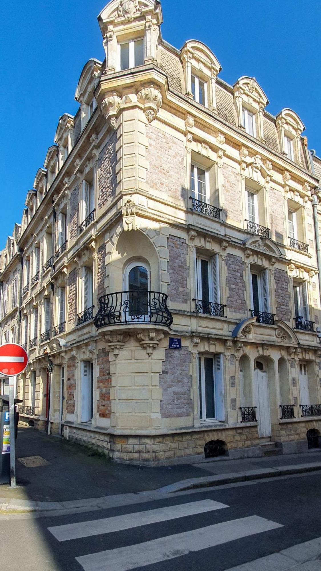 Charming With View Of The Abbaye-aux-hommes Apartment